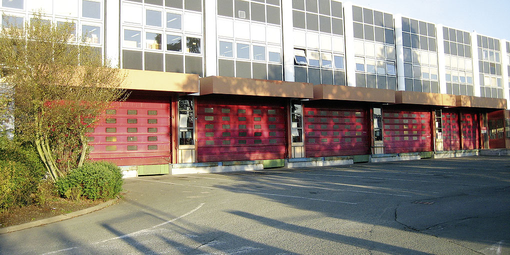 Automatische poorten van het post distributiecentrum van Angers in 2007
